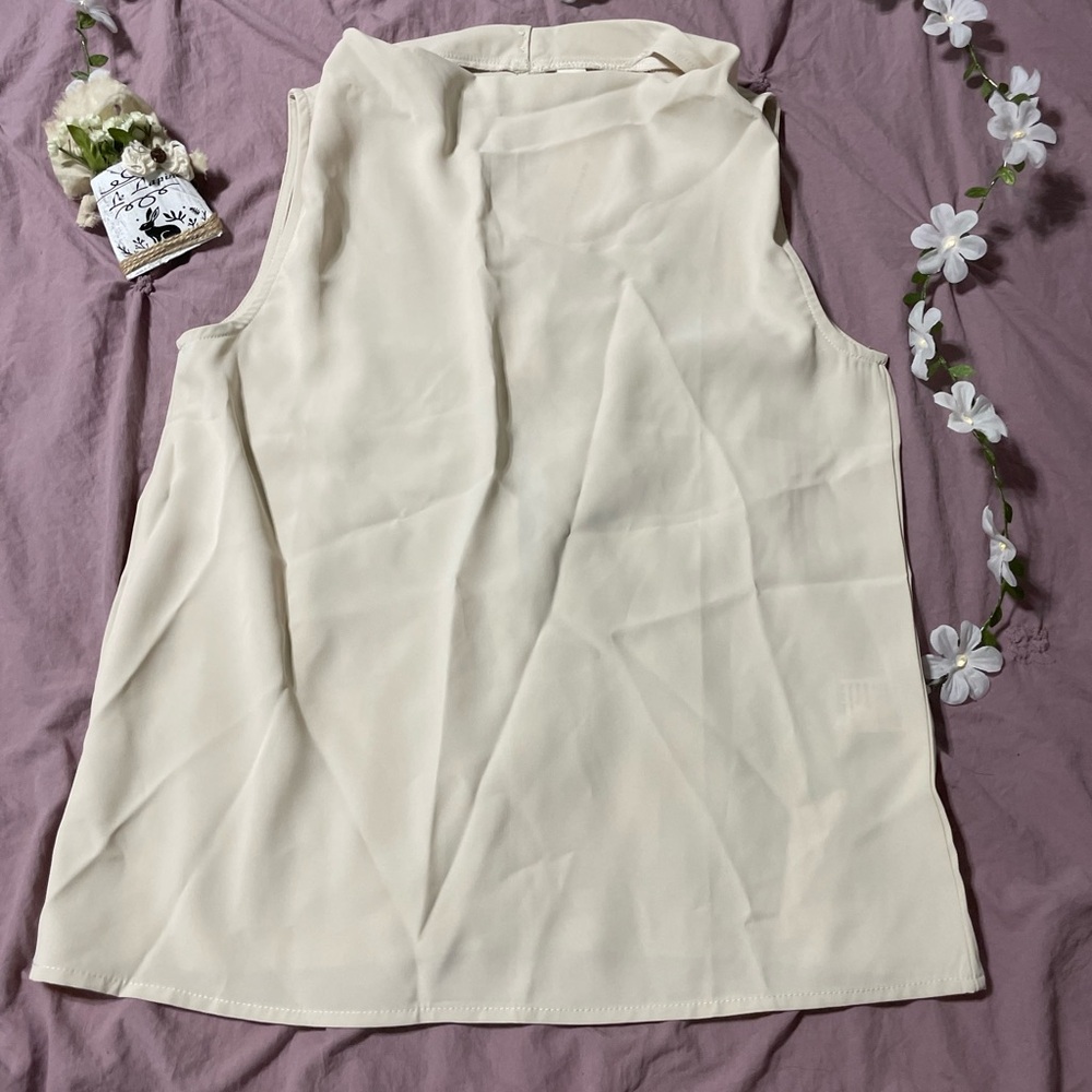 SOLD! Gorgeous Commense Cream Mandarin Collar Blouse So Soft & Sweet - Picture 2 of 9